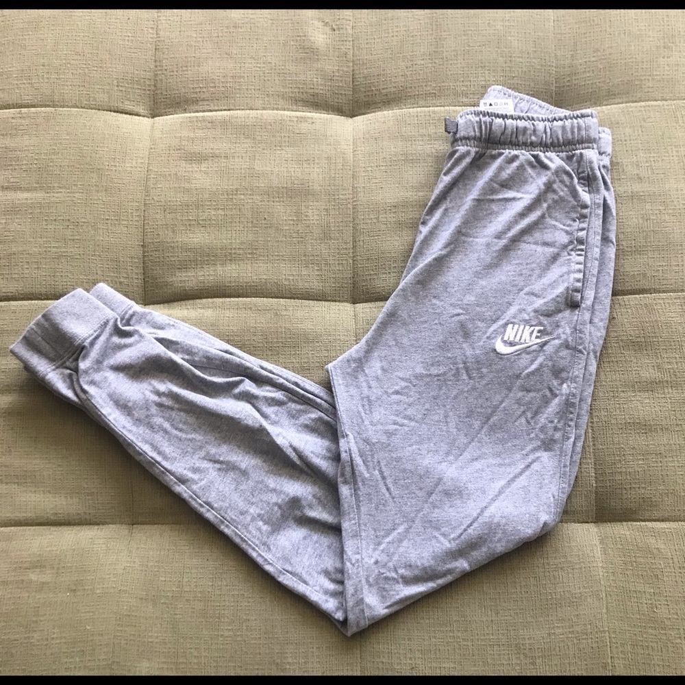 Nike Lightweight Joggers (size Youth XL)